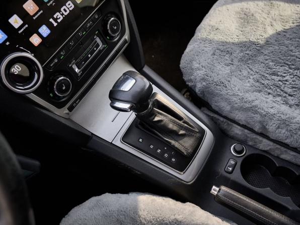 Skoda Octavia II (A5) Рестайлинг с пробегом 2013 года, цена 670 000 рублей, 309104 км, лифтбек, Автокод Объявления