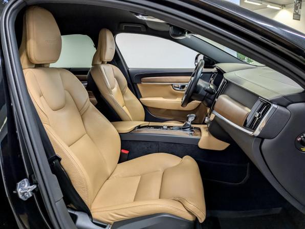 Volvo S90 II с пробегом 2020 года, цена 3 300 000 рублей, 118381 км, седан, Автокод Объявления