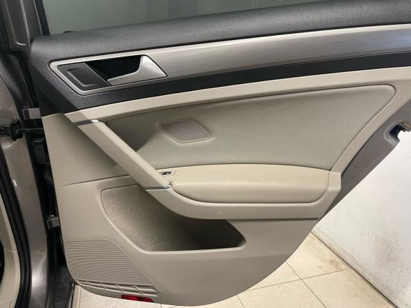Volkswagen Golf VII с пробегом 2013 года, цена 1 048 000 рублей, 201000 км, хэтчбек, Автокод Объявления