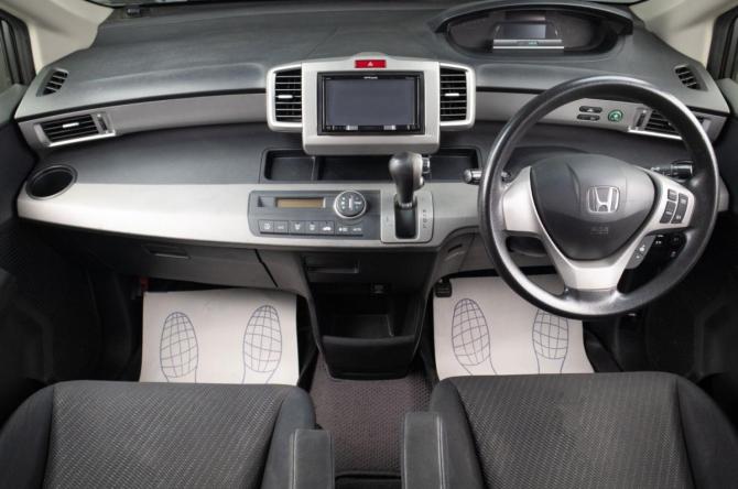 Honda Freed I Рестайлинг с пробегом 2014 года, цена 999 000 рублей, 224300 км, компактвэн, Автокод Объявления
