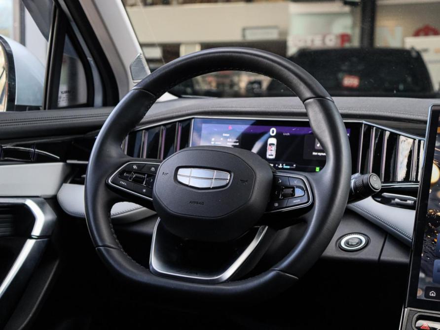 Geely Atlas II Москва  - изображение 14