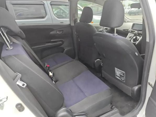 Toyota Wish II Рестайлинг с пробегом 2016 года, цена 1 600 000 рублей, 86892 км, минивэн, Автокод Объявления