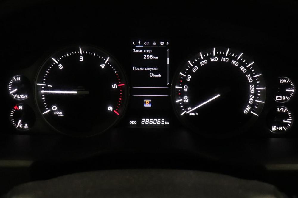 Toyota Land Cruiser 200 Series Рестайлинг 2 Ульяновск  - изображение 12