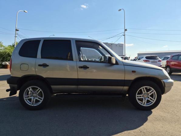Chevrolet Niva I с пробегом 2007 года, цена 377 000 рублей, 23767 км, внедорожник, Автокод Объявления
