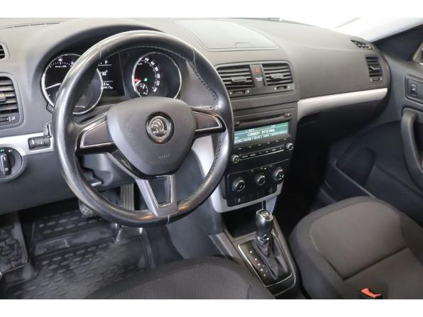Skoda Yeti I Рестайлинг с пробегом 2015 года, цена 1 174 800 рублей, 104413 км, внедорожник, Автокод Объявления