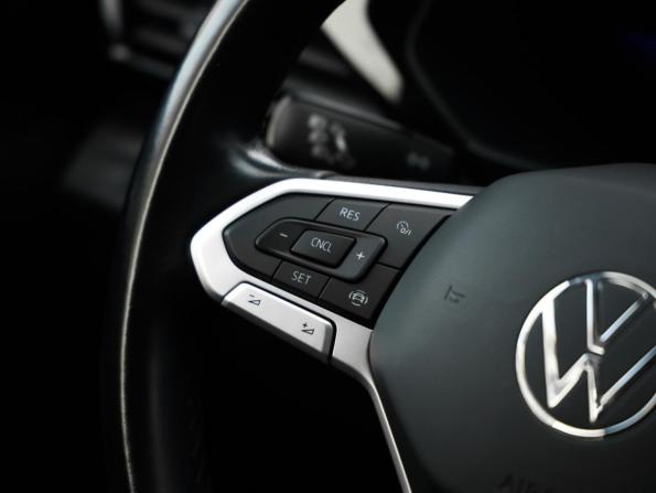 Volkswagen Taos I с пробегом 2021 года, цена 2 759 000 рублей, 64282 км, внедорожник, Автокод Объявления