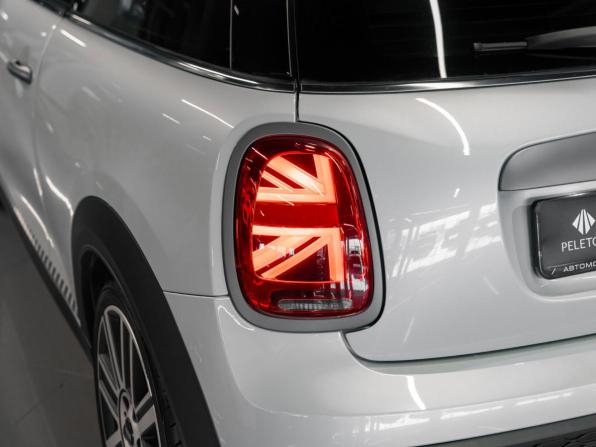 Mini Hatch III (F55/F56) Рестайлинг 2 с пробегом 2022 года, цена 3 860 000 рублей, 17160 км, хэтчбек, Автокод Объявления