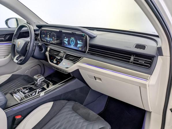 Hongqi HS5 I с пробегом 2023 года, цена 2 599 000 рублей, 43310 км, внедорожник, Автокод Объявления