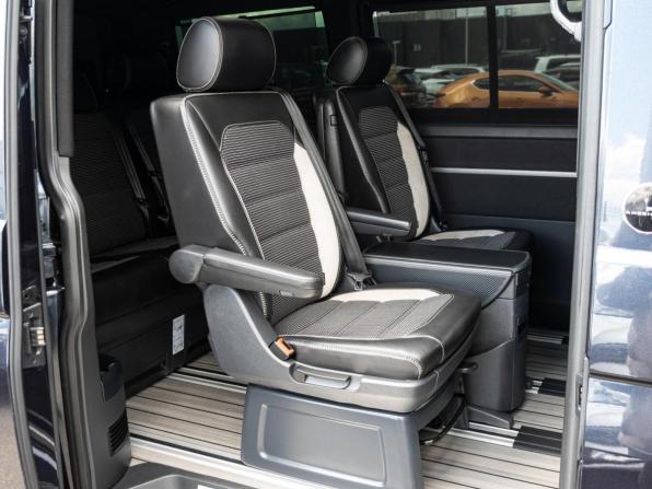 Volkswagen Multivan T6 с пробегом 2018 года, цена 5 730 000 рублей, 151031 км, минивэн, Автокод Объявления