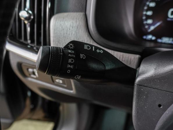 Volvo S90 II Рестайлинг с пробегом 2020 года, цена 3 289 000 рублей, 152613 км, седан, Автокод Объявления