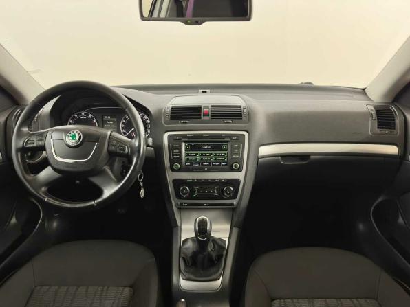 Skoda Octavia II (A5) Рестайлинг с пробегом 2012 года, цена 845 000 рублей, 180578 км, лифтбек, Автокод Объявления