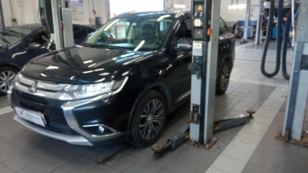 Mitsubishi Outlander III Рестайлинг 2 Санкт-Петербург  - изображение 1