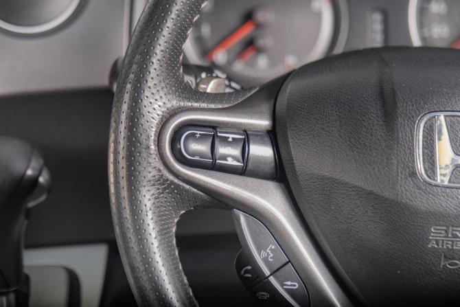 Honda Stream II Рестайлинг с пробегом 2012 года, цена 999 000 рублей, 272000 км, компактвэн, Автокод Объявления