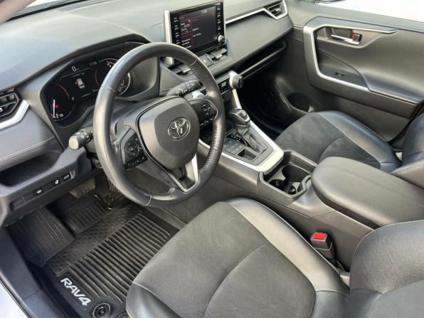 Toyota RAV4 V (XA50) с пробегом 2022 года, цена 3 069 000 рублей, 129456 км, внедорожник, Автокод Объявления