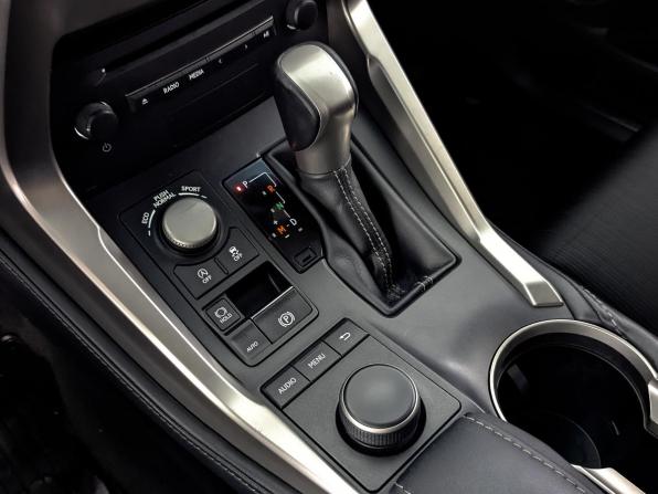 Lexus NX I с пробегом 2015 года, цена 2 550 000 рублей, 159930 км, внедорожник, Автокод Объявления