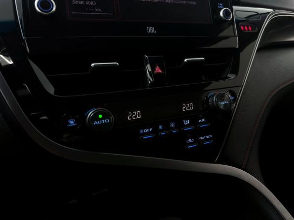 Toyota Camry VIII (XV70) Рестайлинг с пробегом 2021 года, цена 2 699 000 рублей, 150000 км, седан, Автокод Объявления