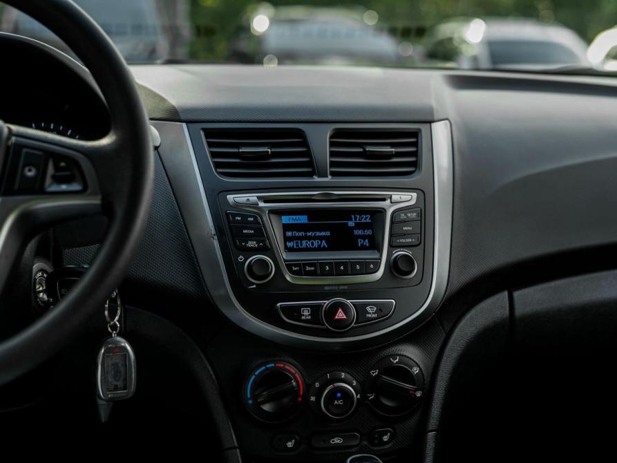 Hyundai Solaris I Рестайлинг Санкт-Петербург  - изображение 7
