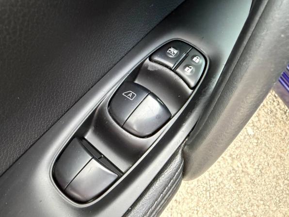 Nissan Qashqai II с пробегом 2017 года, цена 1 835 000 рублей, 101000 км, внедорожник, Автокод Объявления