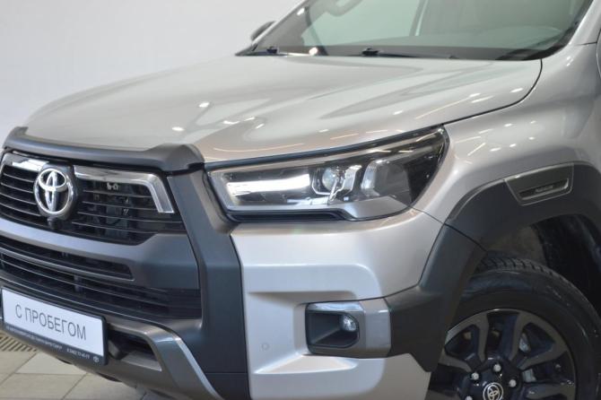 Toyota Hilux VIII Рестайлинг 2 с пробегом 2022 года, цена 5 499 000 рублей, 37000 км, пикап, Автокод Объявления