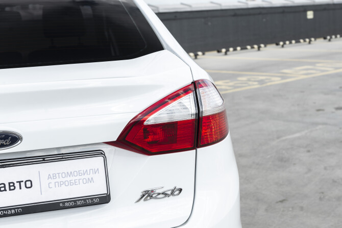 Ford Fiesta Mk6 Рестайлинг с пробегом 2016 года, цена 895 000 рублей, 85973 км, седан, Автокод Объявления