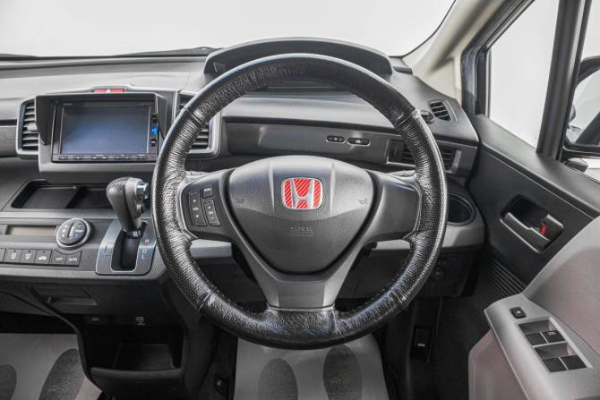 Honda Freed I с пробегом 2009 года, цена 1 379 000 рублей, 113000 км, компактвэн, Автокод Объявления