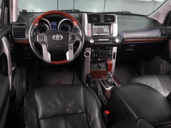 Toyota Land Cruiser Prado 150 Series с пробегом 2010 года, цена 2 499 000 рублей, 330789 км, внедорожник, Автокод Объявления