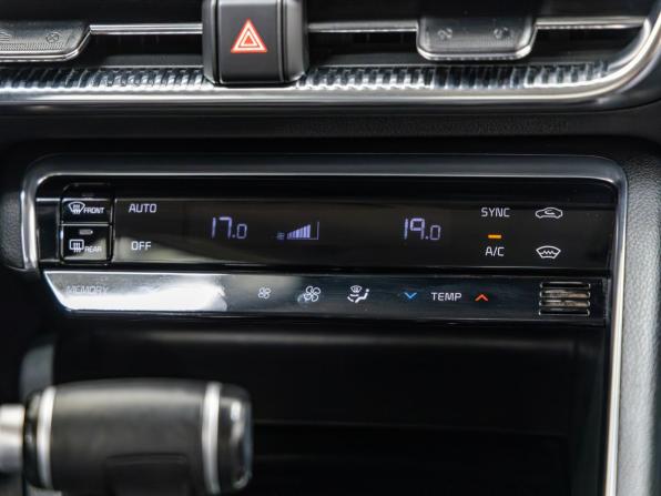 Kia K5 III с пробегом 2021 года, цена 2 268 000 рублей, 103009 км, седан, Автокод Объявления