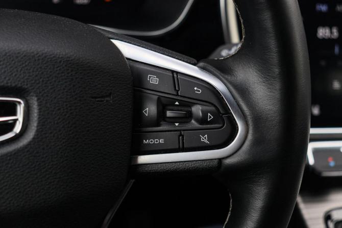 Geely Atlas Pro с пробегом 2023 года, цена 1 980 000 рублей, 75705 км, внедорожник, Автокод Объявления