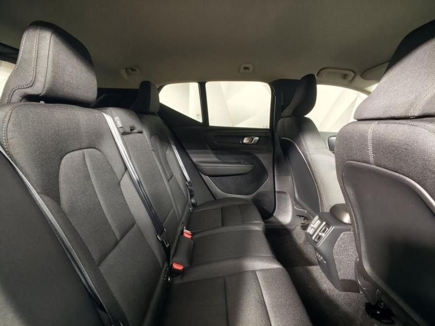 Volvo XC40 I Москва  - изображение 16
