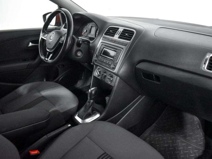 Volkswagen Polo V Рестайлинг Санкт-Петербург  - изображение 13