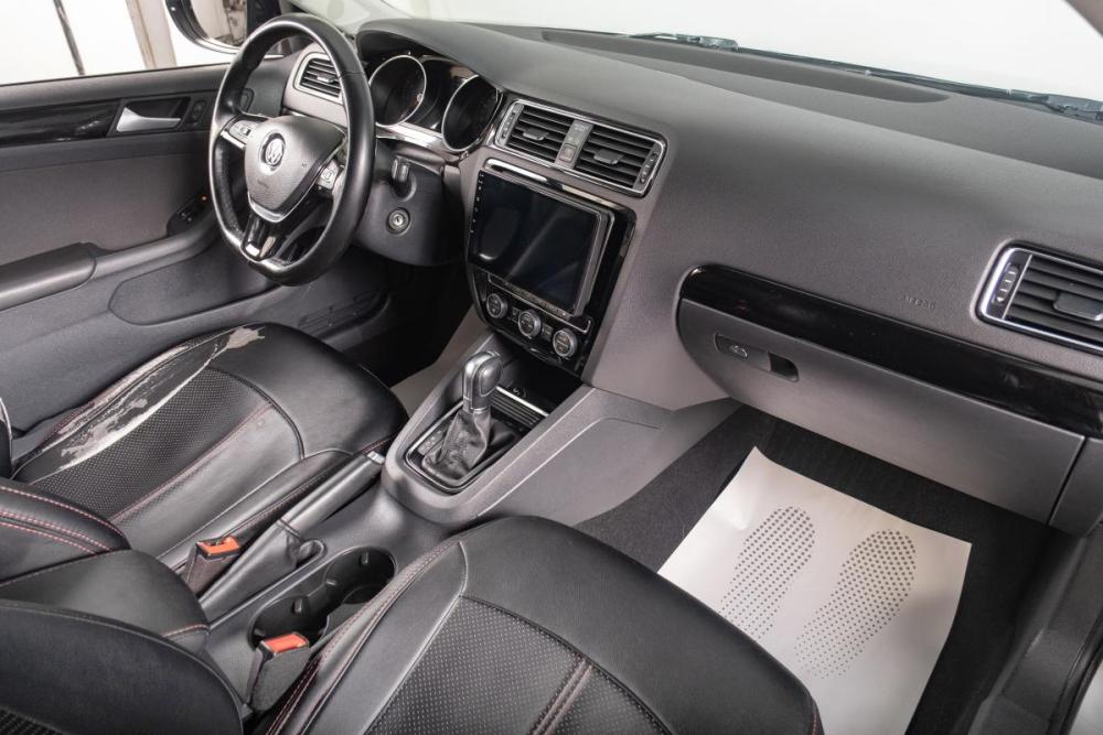 Volkswagen Jetta VI Рестайлинг Томск  - изображение 18