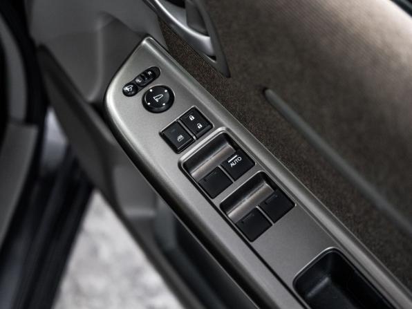 Honda Stepwgn V Рестайлинг с пробегом 2017 года, цена 1 850 500 рублей, 115163 км, минивэн, Автокод Объявления