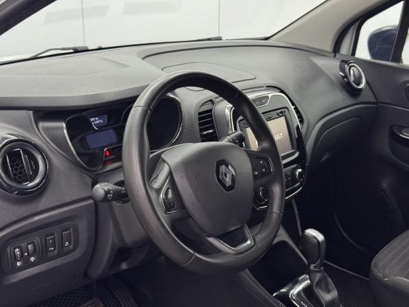 Renault Kaptur I с пробегом 2018 года, цена 1 369 000 рублей, 147023 км, внедорожник, Автокод Объявления
