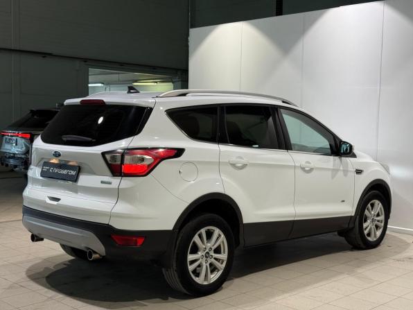 Ford Kuga II Рестайлинг с пробегом 2017 года, цена 1 500 000 рублей, 189000 км, внедорожник, Автокод Объявления