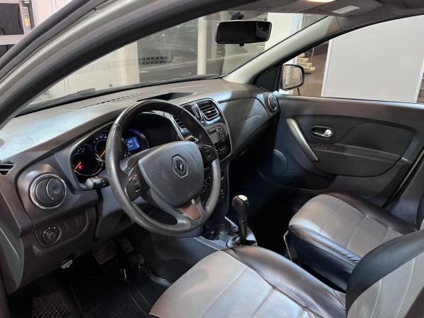 Renault Sandero II с пробегом 2016 года, цена 835 000 рублей, 294352 км, хэтчбек, Автокод Объявления