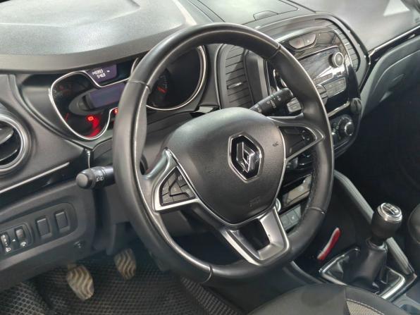 Renault Kaptur I Рестайлинг с пробегом 2021 года, цена 1 570 000 рублей, 145992 км, внедорожник, Автокод Объявления
