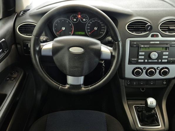 Ford Focus II с пробегом 2005 года, цена 299 000 рублей, 246642 км, седан, Автокод Объявления