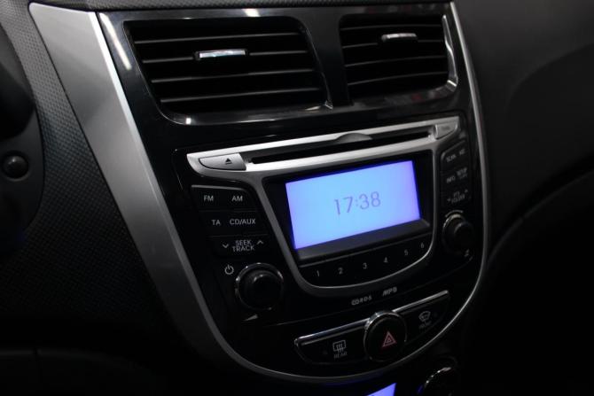 Hyundai Solaris I с пробегом 2012 года, цена 718 000 рублей, 184000 км, седан, Автокод Объявления