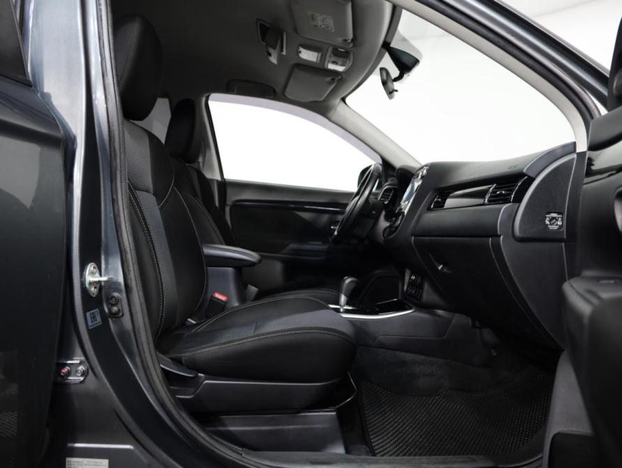 Mitsubishi Outlander III Рестайлинг 3 Санкт-Петербург  - изображение 24