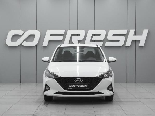 Hyundai Solaris II Рестайлинг с пробегом 2021 года, цена 1 699 000 рублей, 66119 км, седан, Автокод Объявления