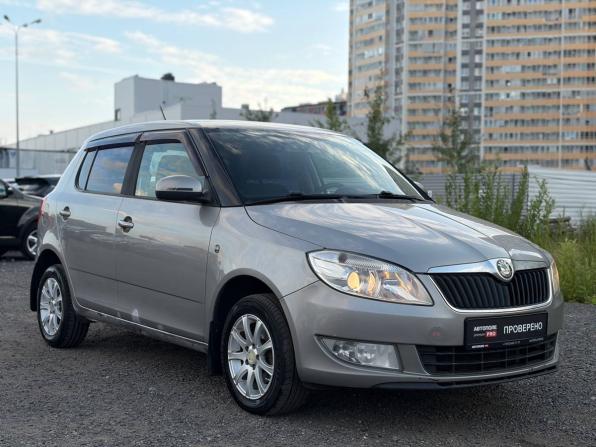 Skoda Fabia II Рестайлинг с пробегом 2011 года, цена 375 000 рублей, 286701 км, хэтчбек, Автокод Объявления