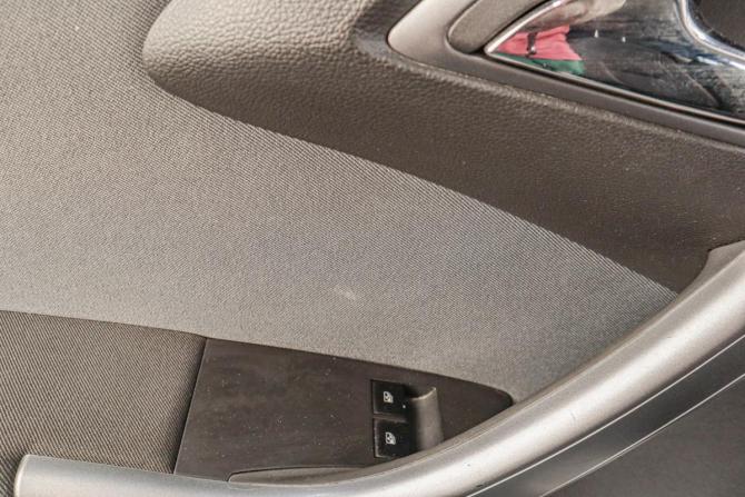Opel Astra J Рестайлинг с пробегом 2013 года, цена 1 119 000 рублей, 98500 км, хэтчбек, Автокод Объявления