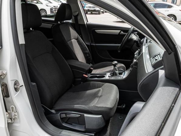 Volkswagen Passat B7 с пробегом 2011 года, цена 825 000 рублей, 193632 км, седан, Автокод Объявления