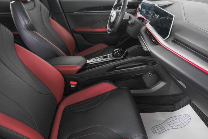 Geely Coolray I Рестайлинг с пробегом 2024 года, цена 2 329 000 рублей, 17000 км, внедорожник, Автокод Объявления
