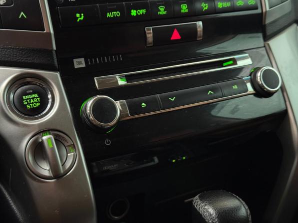 Toyota Land Cruiser 200 Series Рестайлинг 1 с пробегом 2014 года, цена 3 565 000 рублей, 358420 км, внедорожник, Автокод Объявления