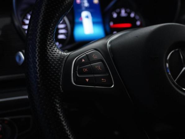 Mercedes-Benz V-Класс III (W447) Рестайлинг с пробегом 2021 года, цена 7 199 077 рублей, 74456 км, минивэн, Автокод Объявления