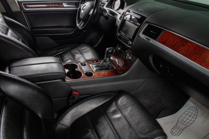 Volkswagen Touareg II с пробегом 2012 года, цена 1 599 000 рублей, 445000 км, внедорожник, Автокод Объявления