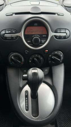 Mazda 2 II (DE) с пробегом 2008 года, цена 575 000 рублей, 117903 км, хэтчбек, Автокод Объявления