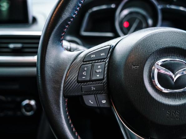 Mazda Axela III с пробегом 2015 года, цена 1 230 000 рублей, 105841 км, хэтчбек, Автокод Объявления