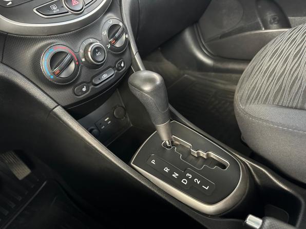 Hyundai Solaris I Рестайлинг с пробегом 2015 года, цена 1 100 000 рублей, 97107 км, седан, Автокод Объявления
